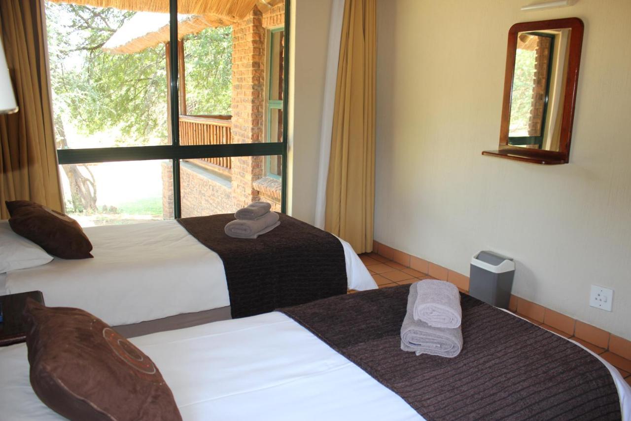 Ekuthuleni River Front Chalets Maruleng Bagian luar foto
